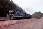 Seaboard Coast Line GP9 #1024, with three GP7's and a GP40, leading local train #501 from Atlanta, Georgia up to the holdout signal 